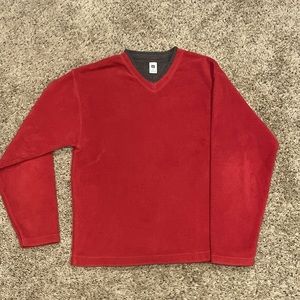red and grey gap v-neck fleeve